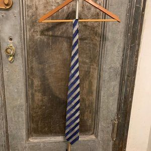 Vintage Ermenegildo Zegna Italian silk tie in textured blue and blue pattern dia